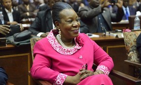 La Chef de l'Etat Catherine SAMBA PANZA et S.E M. L'Ambassadeur: La Chef de l'Etat Catherine SAMBA PANZA et S.E M. L'Ambassadeur:
