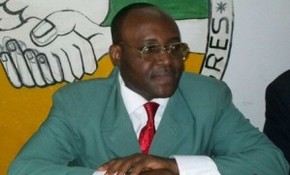 Emile Gros NAKOMBO Seul Homme Politique sur le terrain Emile Gros NAKOMBO Seul Homme Politique sur le terrain