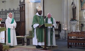 Monseigneur Damase ZINGA ATANGANA en Normandie: Monseigneur Damase ZINGA ATANGANA en Normandie: